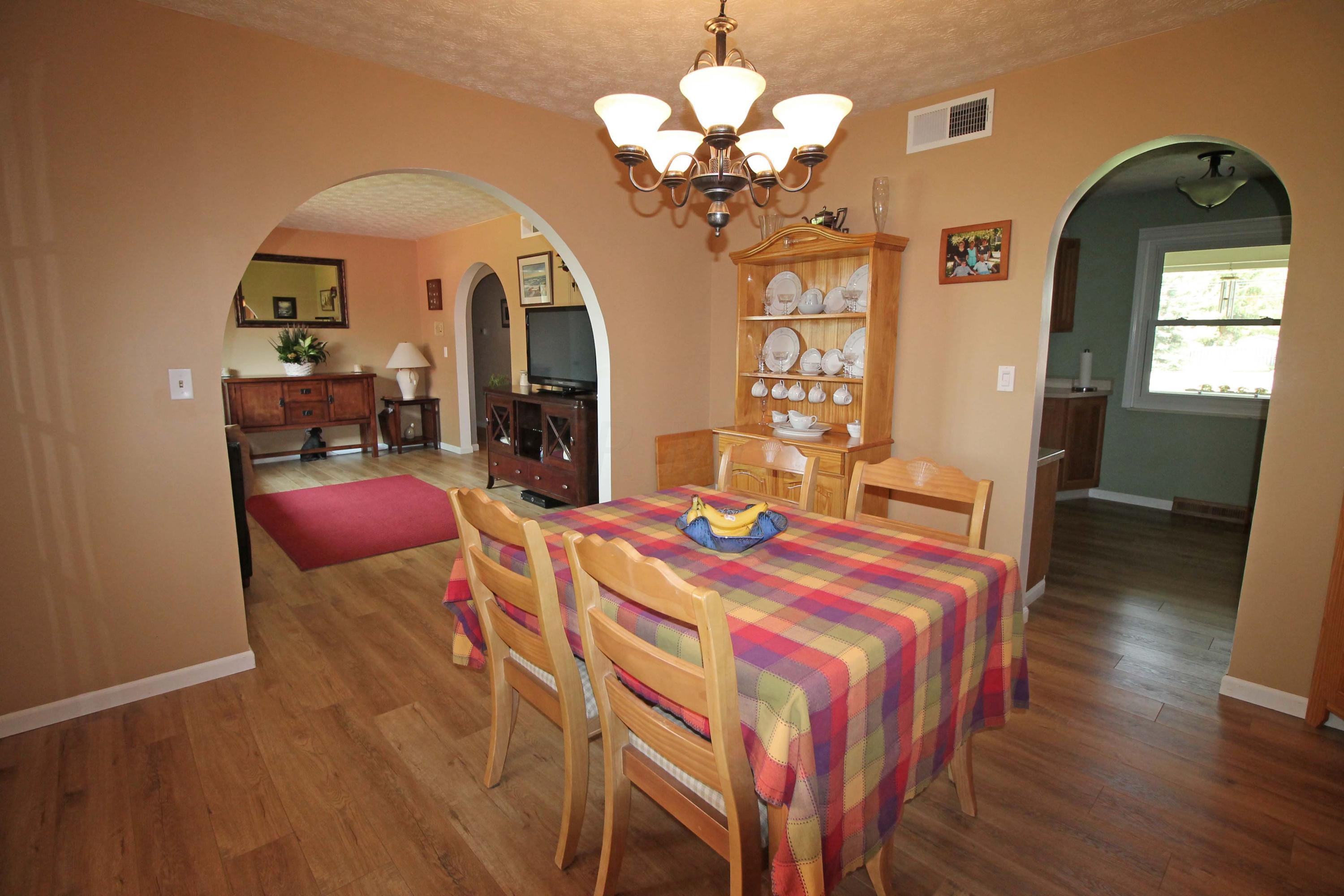 6333 Feder Road Columbus, OH 43228 - Photo 8 of 42 Gallery Image 8