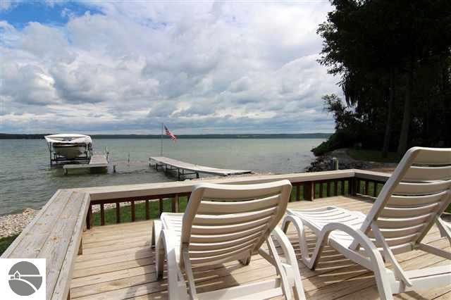 8644 Skegemog Point Road Williamsburg, MI 49690 - Photo 4 of 25 1744385-3.JPG