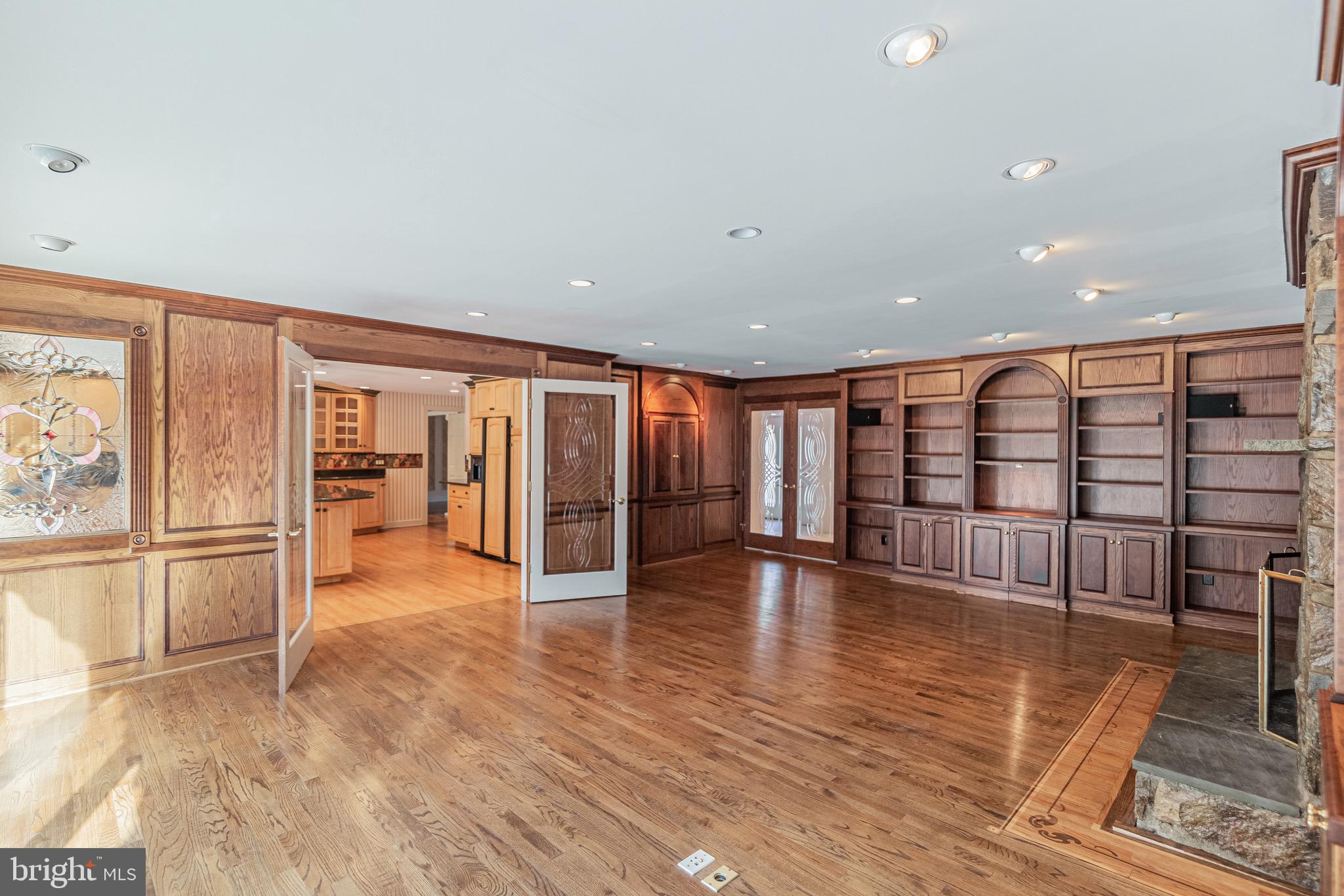 13830 Esworthy Road Potomac, MD 20854 - Photo 14 of 71 Family Room