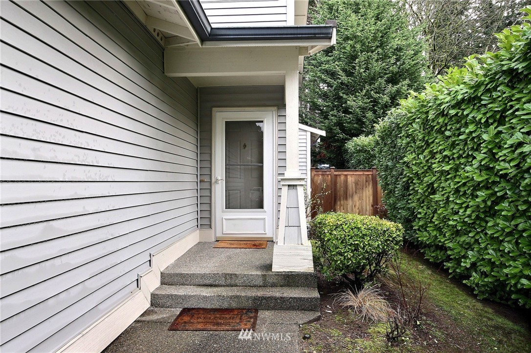 4126 Northeast 14th Place, Unit B Renton, WA 98059 - Photo 2 of 24 Gallery Image 2