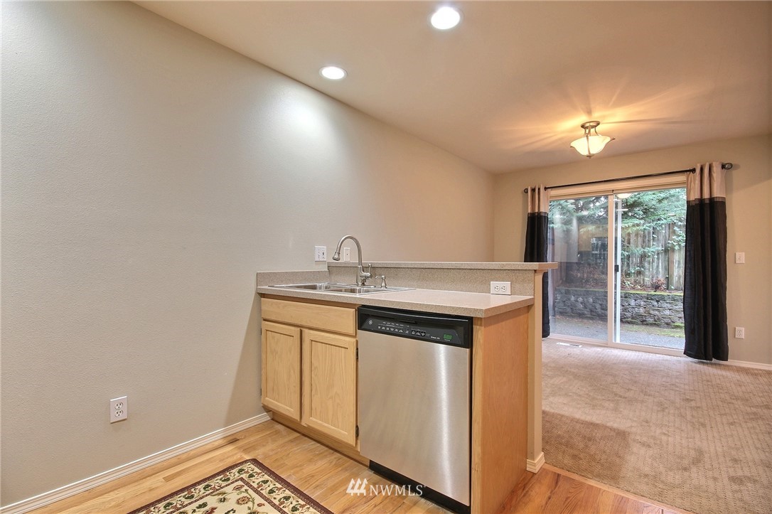 4126 Northeast 14th Place, Unit B Renton, WA 98059 - Photo 12 of 24 Gallery Image 12