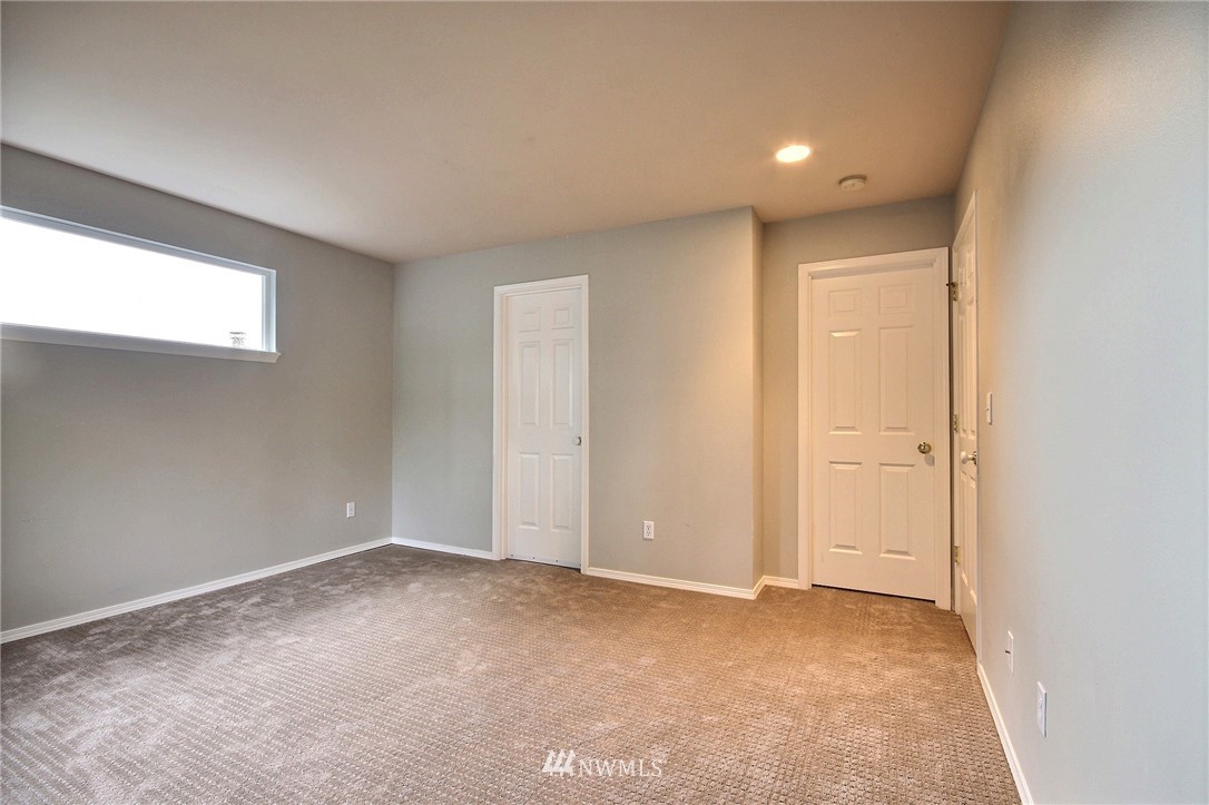 4126 Northeast 14th Place, Unit B Renton, WA 98059 - Photo 14 of 24 Gallery Image 14