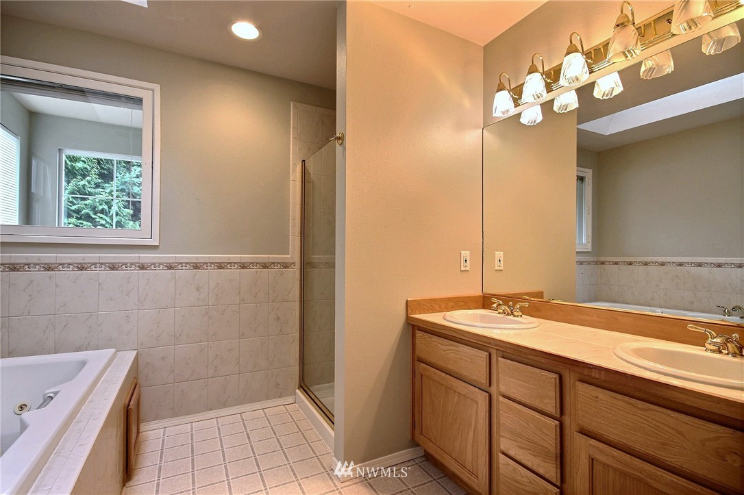4126 Northeast 14th Place, Unit B Renton, WA 98059 - Photo 15 of 24 Gallery Image 15