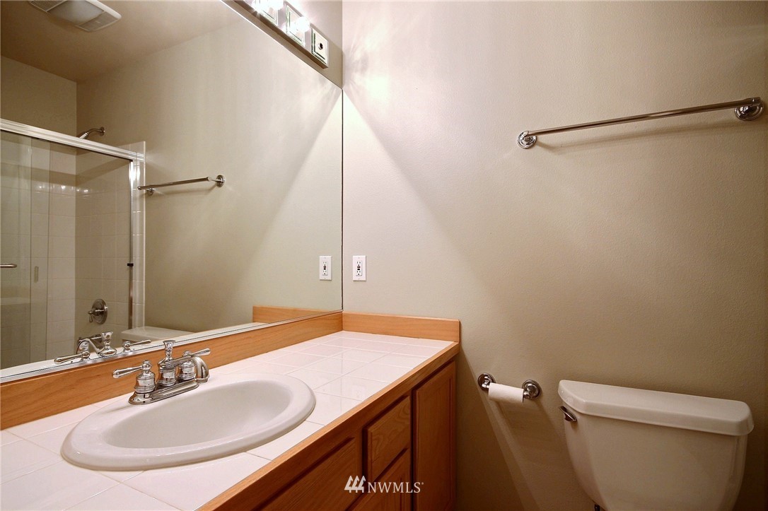 4126 Northeast 14th Place, Unit B Renton, WA 98059 - Photo 22 of 24 Gallery Image 22
