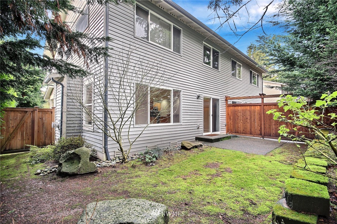 4126 Northeast 14th Place, Unit B Renton, WA 98059 - Photo 24 of 24 Gallery Image 24