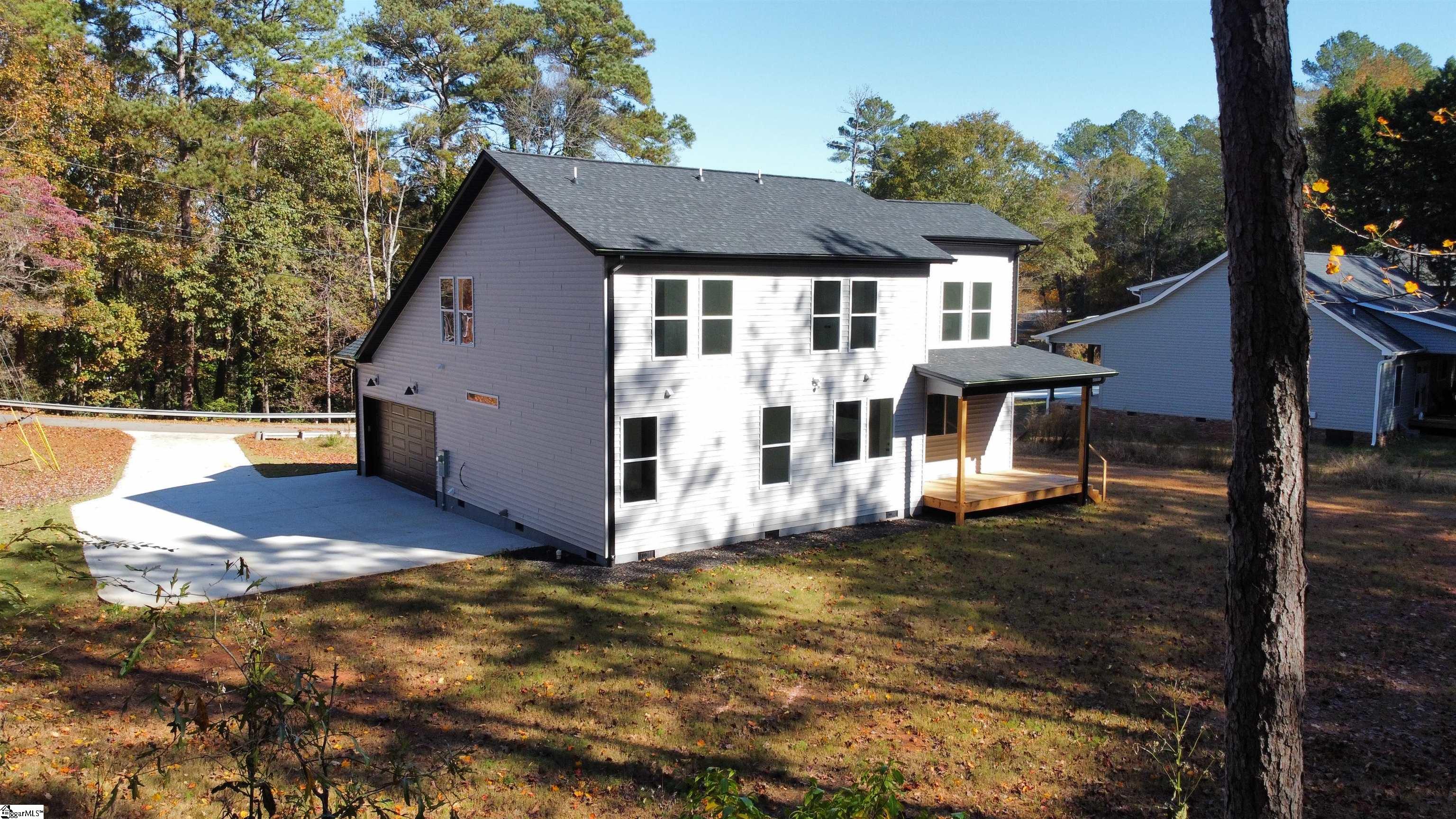 402 Edgewater Drive Anderson, SC 29626 - Photo 3 of 33