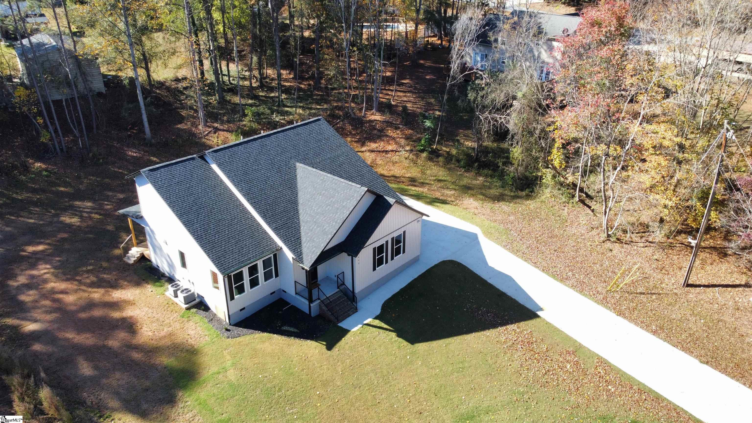 402 Edgewater Drive Anderson, SC 29626 - Photo 4 of 33