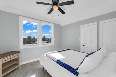 $1,729,999 | 16529 Tampico Way, Jamaica Beach, TX 77554
