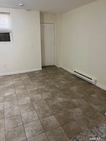 $3,000 | 40 Jane Street, Bridgeport, CT 06608
