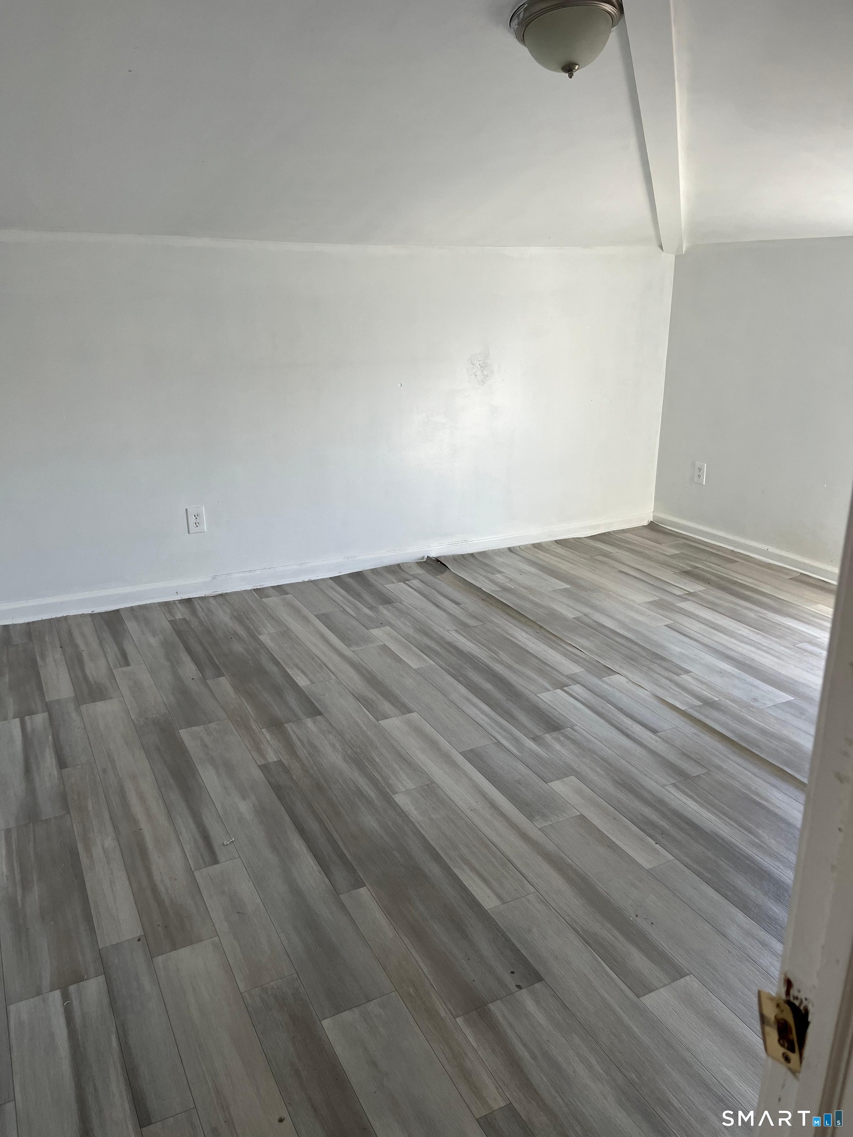 40 Jane Street Bridgeport, CT 06608 - Photo 5 of 9