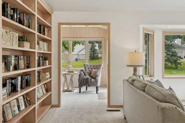 $499,000 | 19767 Waterford Court, Excelsior, MN 55331