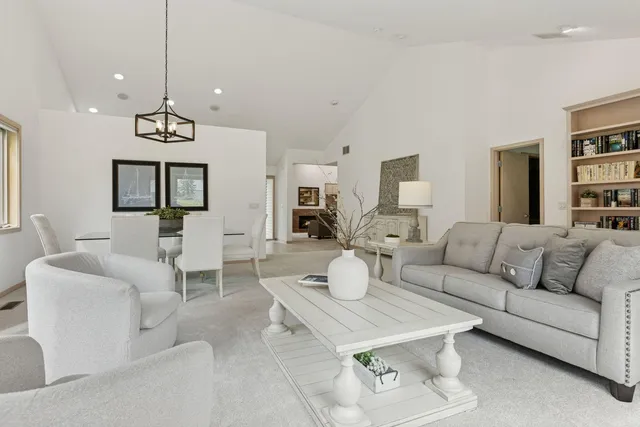 $499,000 | 19767 Waterford Court, Excelsior, MN 55331