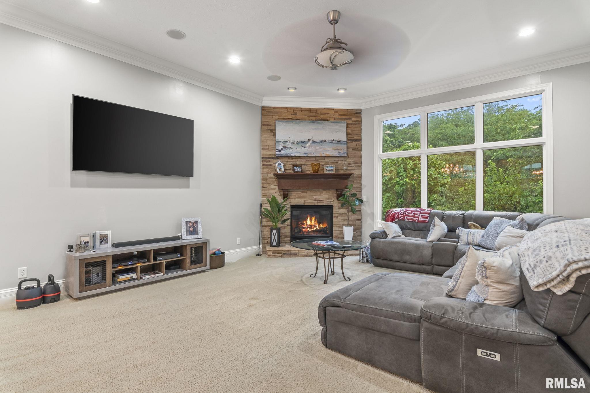 2812 Pat Tillman Drive Springfield, IL 62711 - Photo 7 of 48