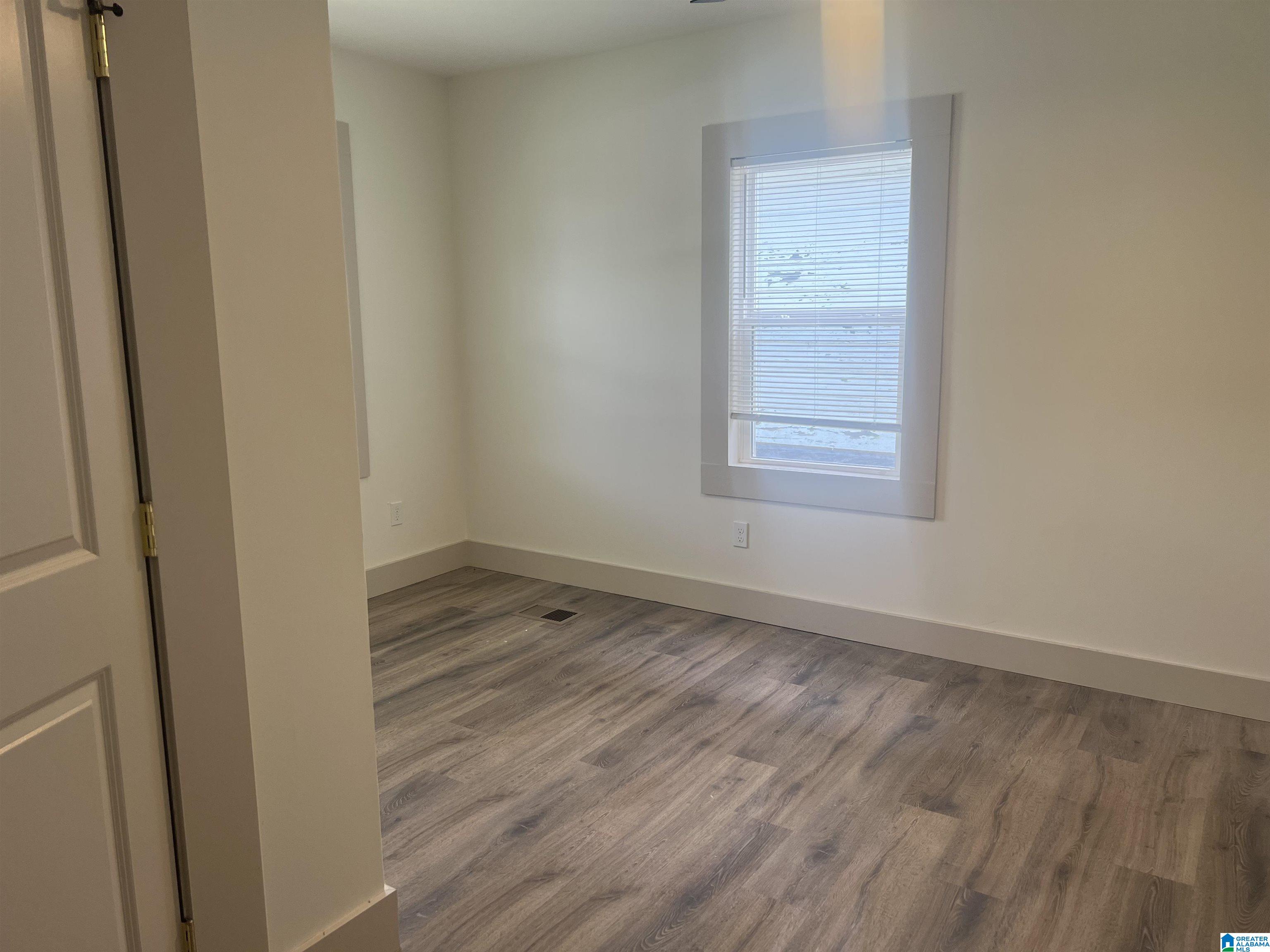 3733 Maple Avenue Southwest Birmingham, AL 35221 - Photo 4 of 14