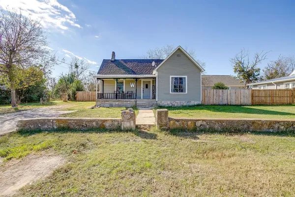 $217,000 | 610 North Mesquite, Hico, TX 76457