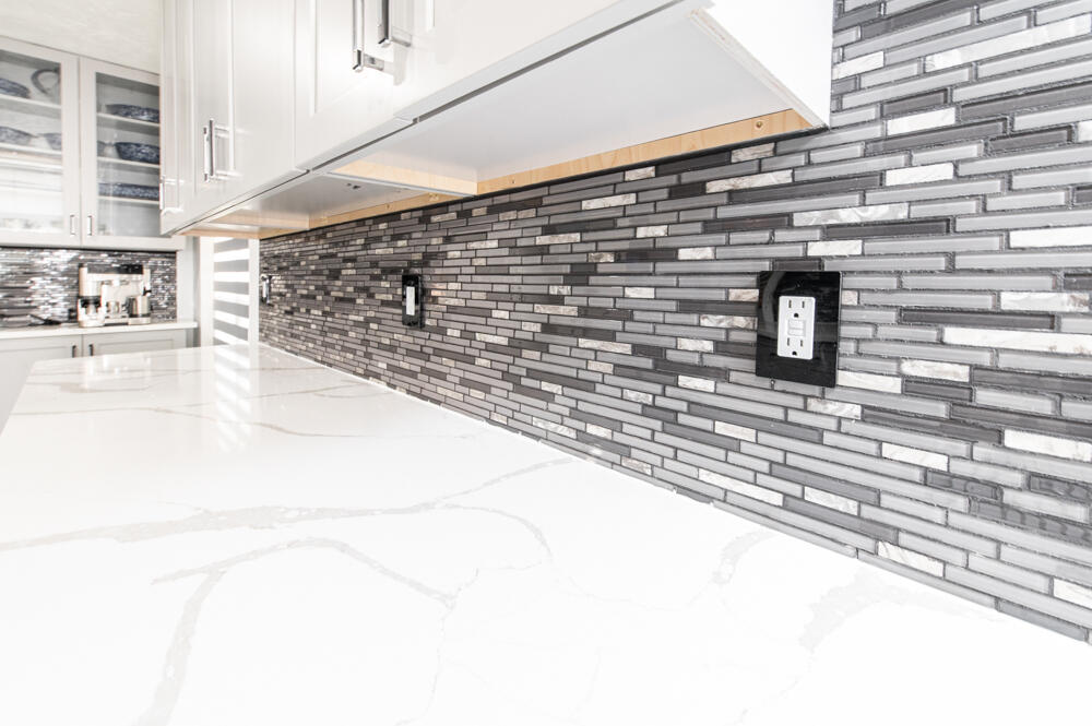 110 Baron Place North Augusta, SC 29841 - Photo 5 of 19 Tiled Backsplash!