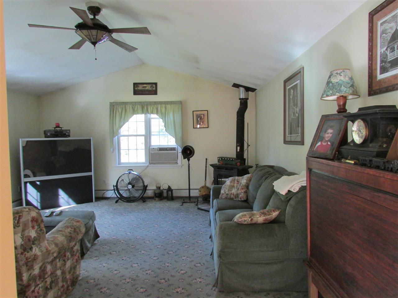 33 Evans Road Rochester, NH 03867 - Photo 6 of 31