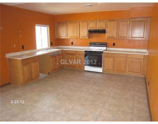 2525 Rialto Road Las Vegas, NV 89108 - Photo 3 of 10 Kitchen.