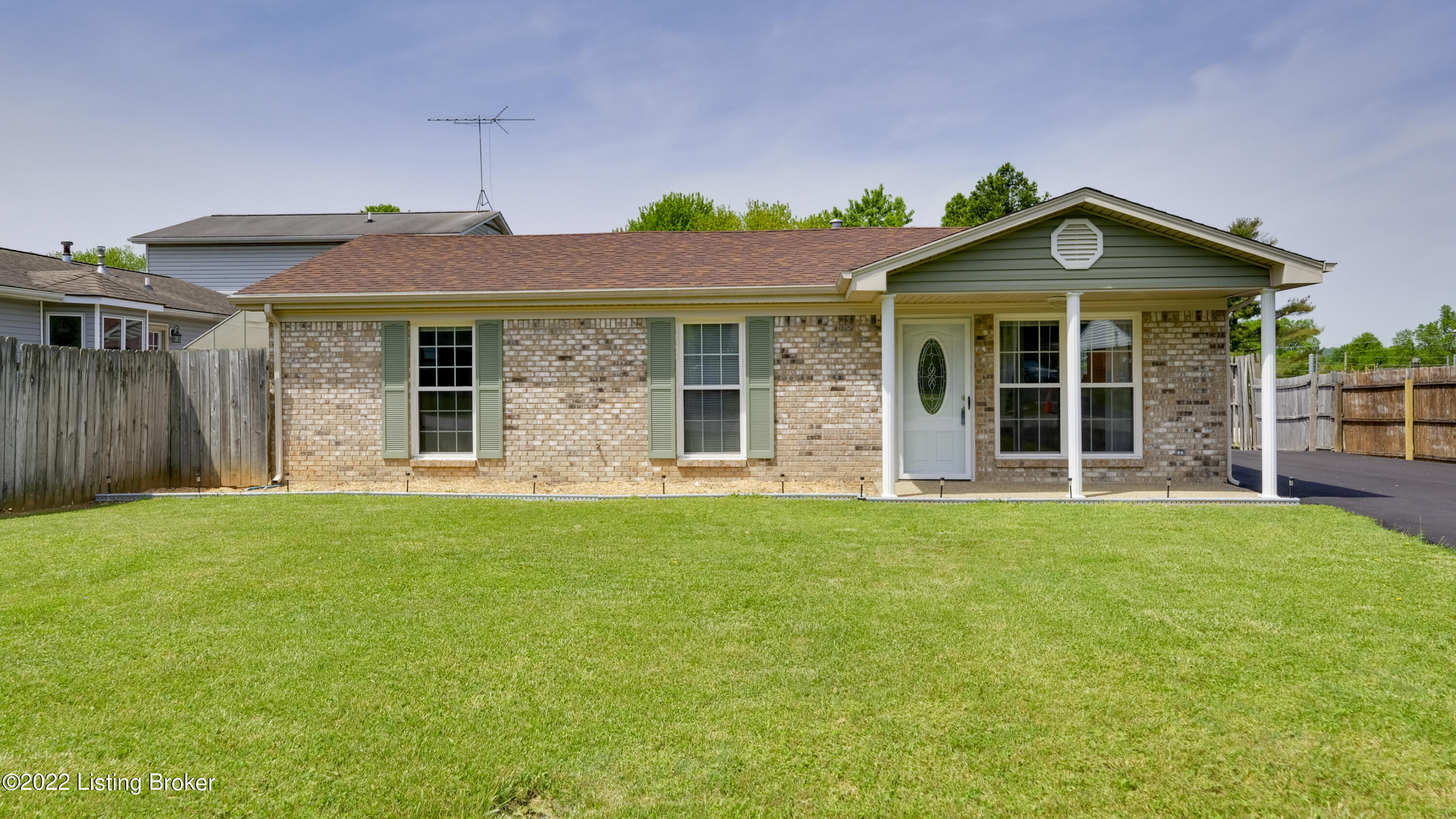 223 Mayflower Rd-1