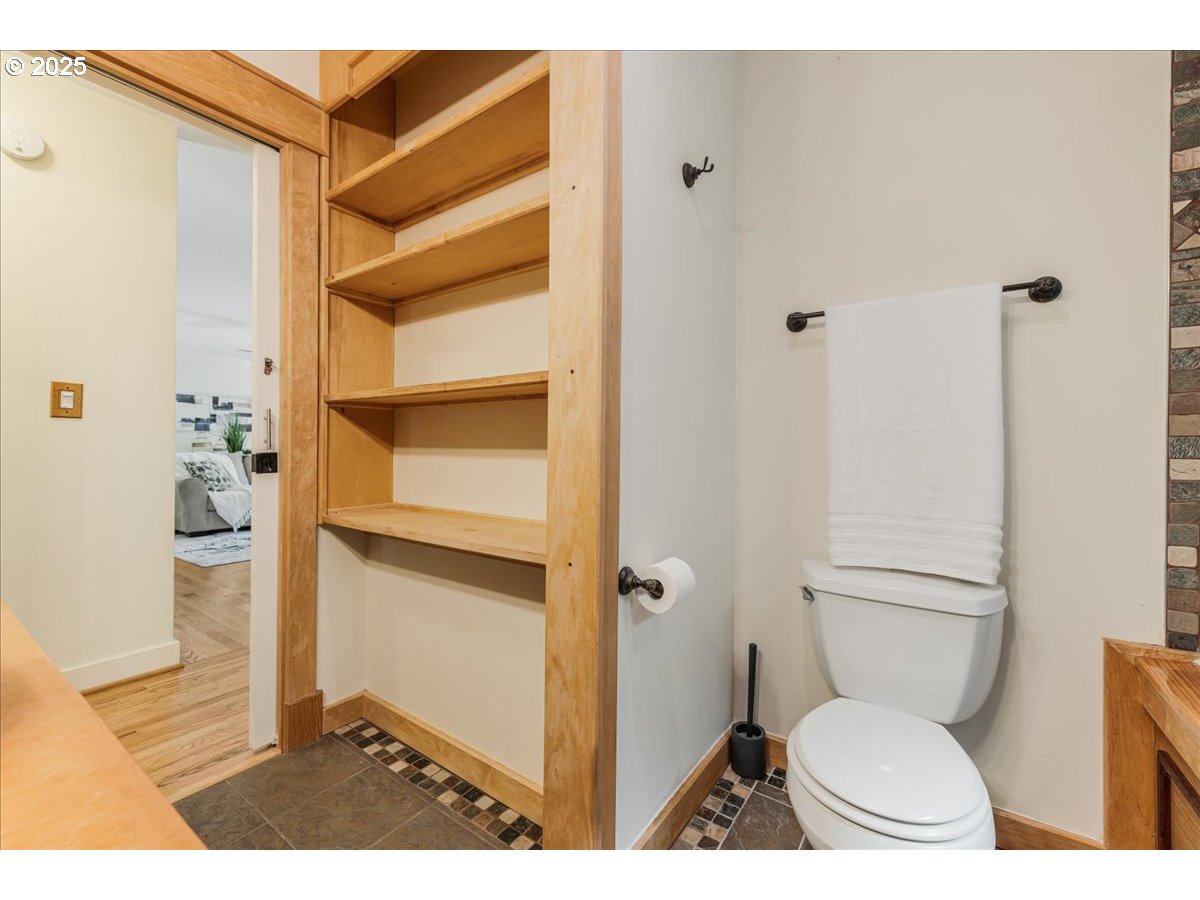 5155 Southwest Chestnut Avenue Beaverton, OR 97005 - Photo 33 of 42 Gallery Image 33