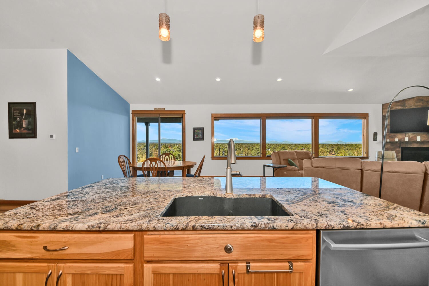 62860 Deschutes Road Bend, OR 97701 - Photo 10 of 34 Kitchen has mountain views too!