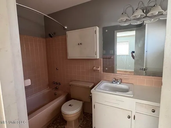 $190,000 | 235 Pimlico Place, Jackson, MS 39211