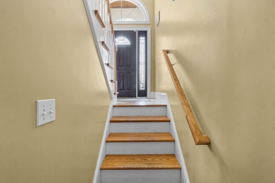 1072 Laurel Street Fall River, MA 02721 - Photo 26 of 33 Gallery Image 26