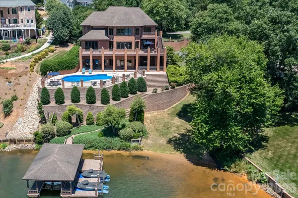 $2,390,000 | 368 Players Ridge Road, Hickory, NC 28601