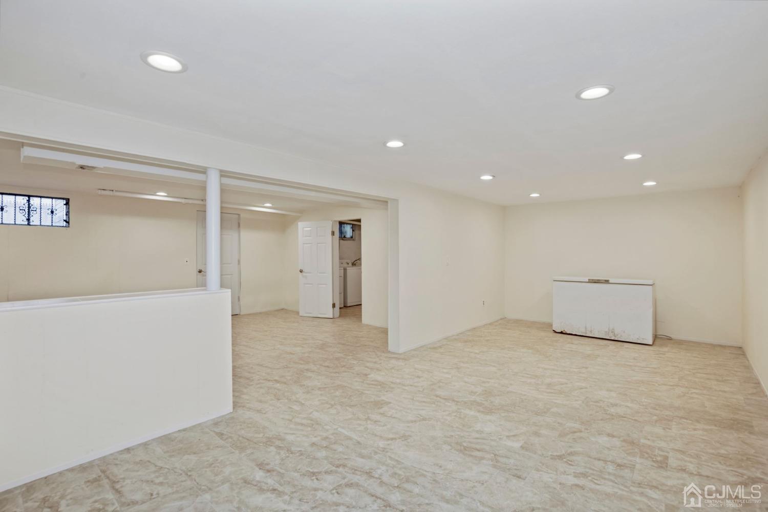 59 Clipper Avenue Edison, NJ 08817 - Photo 22 of 29 a view of an empty room