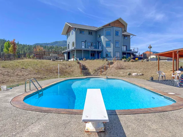 $875,000 | 719 Deer Meadow Way, Kettle Falls, WA 99141