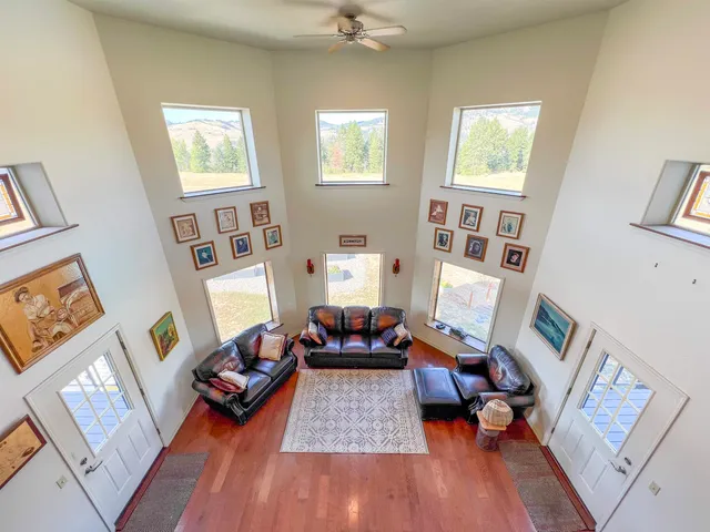 $875,000 | 719 Deer Meadow Way, Kettle Falls, WA 99141