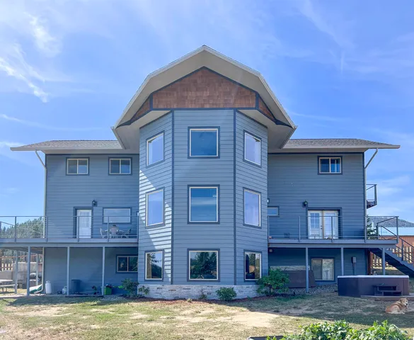 $875,000 | 719 Deer Meadow Way, Kettle Falls, WA 99141