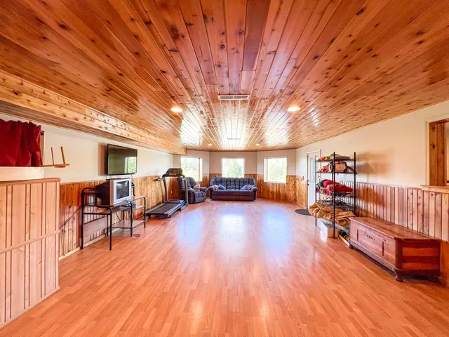 $875,000 | 719 Deer Meadow Way, Kettle Falls, WA 99141