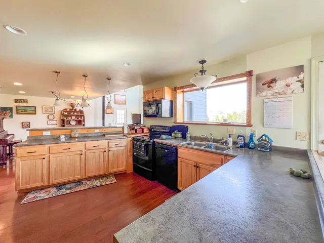 $875,000 | 719 Deer Meadow Way, Kettle Falls, WA 99141