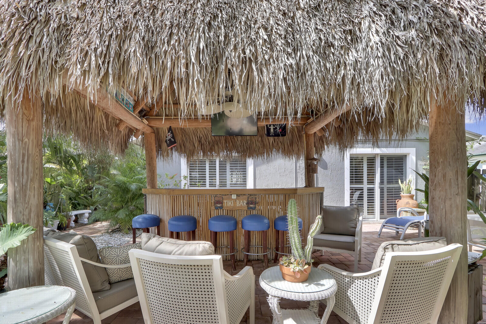 503 North Perry Avenue Jupiter, FL 33458 - Photo 29 of 44 a view of a dining room with furniture window and outside view