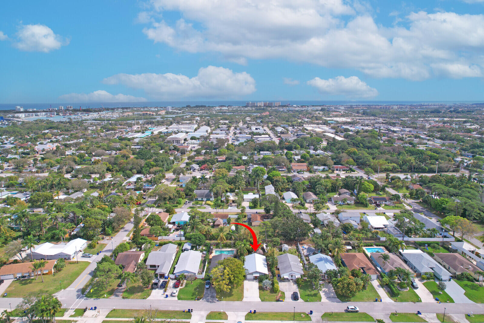 503 North Perry Avenue Jupiter, FL 33458 - Photo 39 of 44 an aerial view of residential building with green space