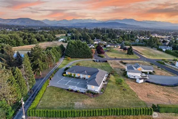 $950,000 | 31 East Bedinger Road, Sequim, WA 98382