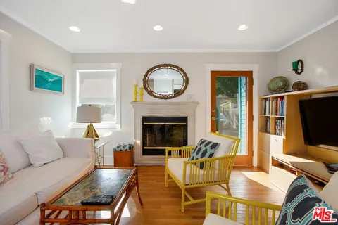 $1,700,000 | 619 Milwood Avenue, Venice, CA 90291