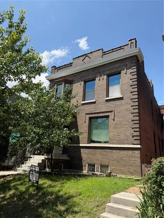 $349,000 | 3543 Humphrey Street, St. Louis, MO 63118