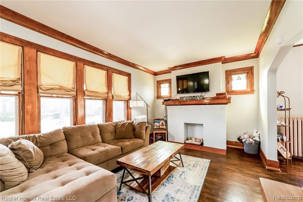 3471 Yorkshire Road Detroit, MI 48224 - Photo 3 of 30