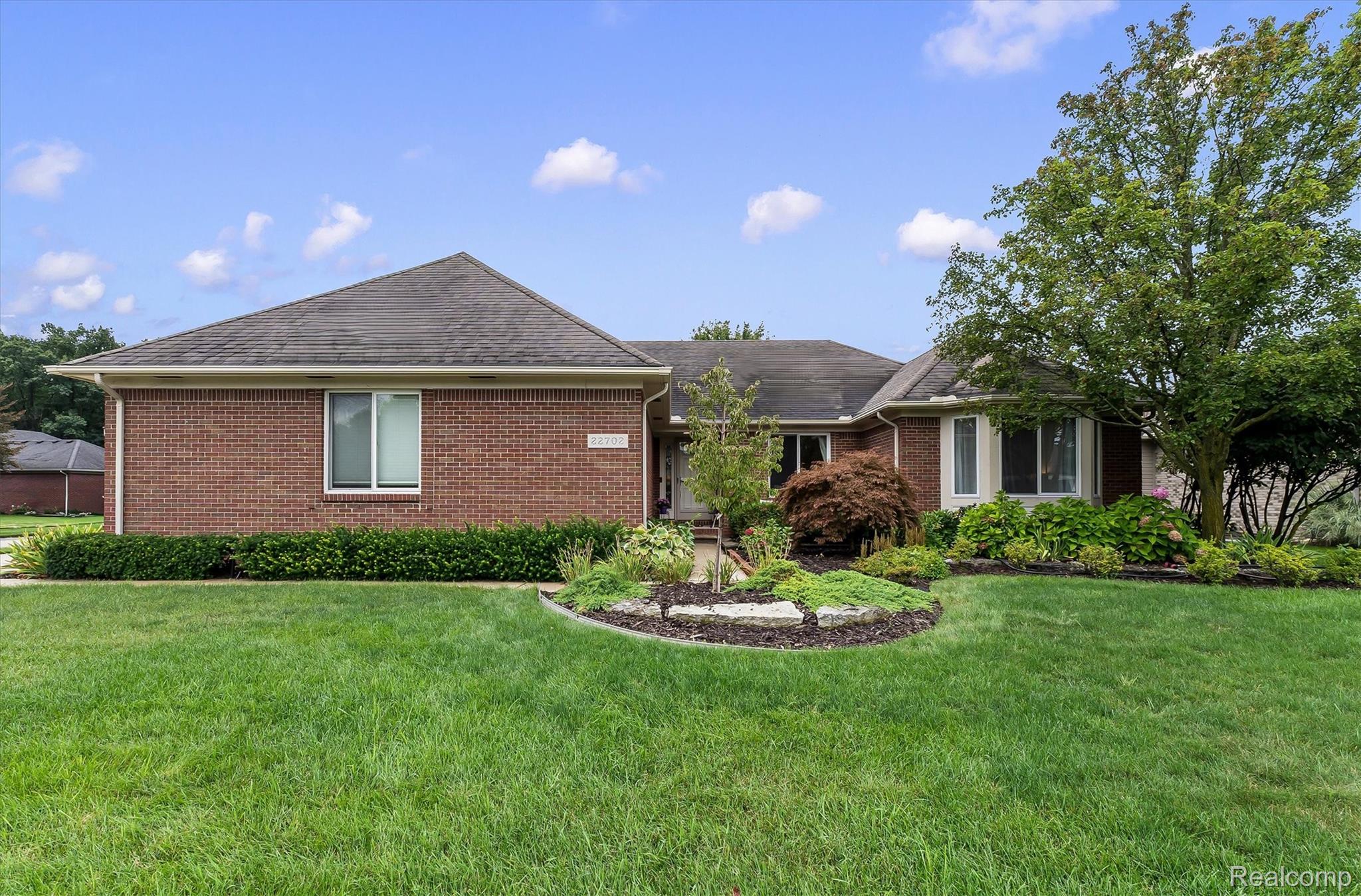 22702 Brantingham Road Macomb, MI 48044 - Photo 30 of 30 FRONT OF HOUSE