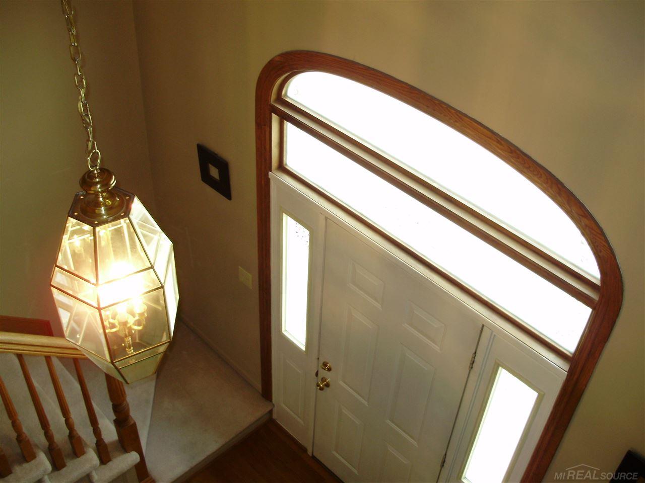 2267 Crystal Drive Rochester, MI 48309 - Photo 14 of 33 31292366-13.JPG