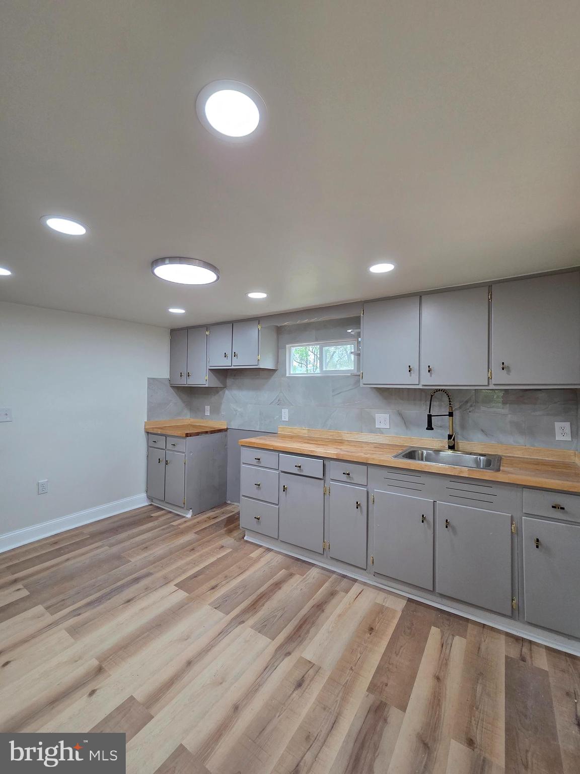 588 Blandon Road Fleetwood, PA 19522 - Photo 6 of 24