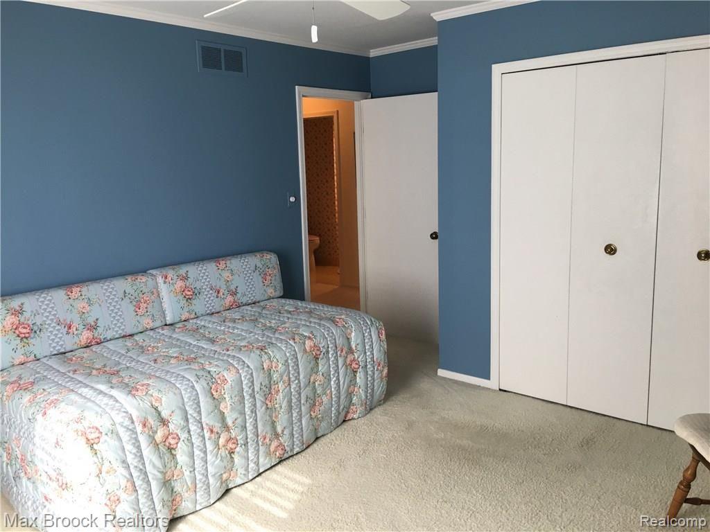 1750 Tiverton Road Bloomfield Hills, MI 48304 - Photo 13 of 32