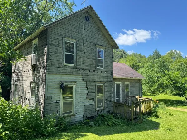 $549,000 | W8785 Highway 82, Elroy, WI 53929