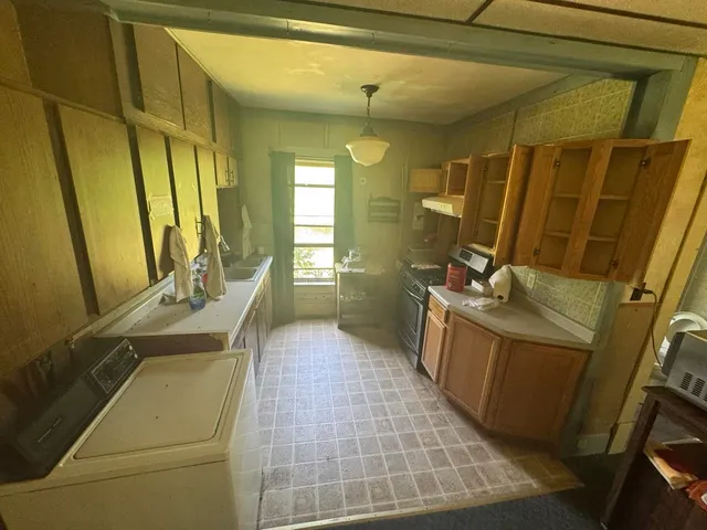 $549,000 | W8785 Highway 82, Elroy, WI 53929