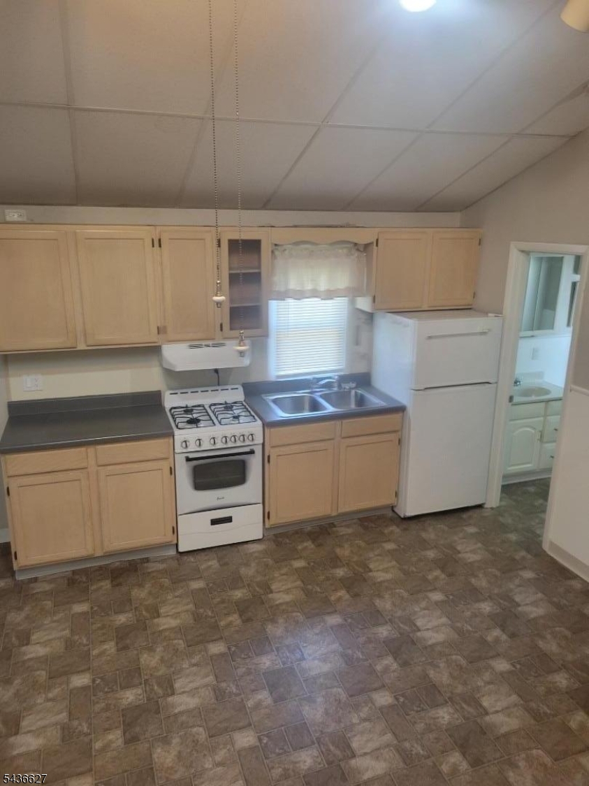 14 Haskell Avenue, Unit A Wanaque, NJ 07420 - Photo 4 of 12