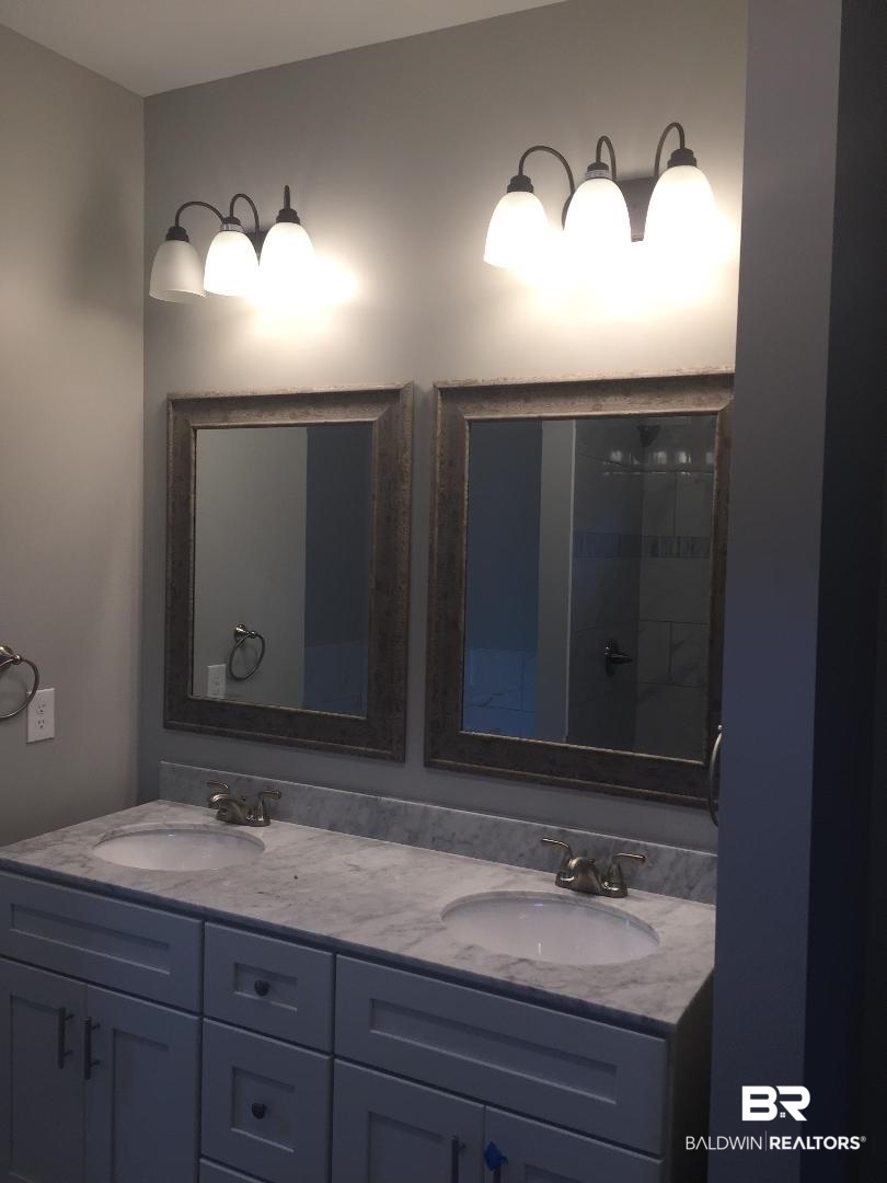 8173 Carmel Circle Foley, AL 36535 - Photo 13 of 16 master bath
