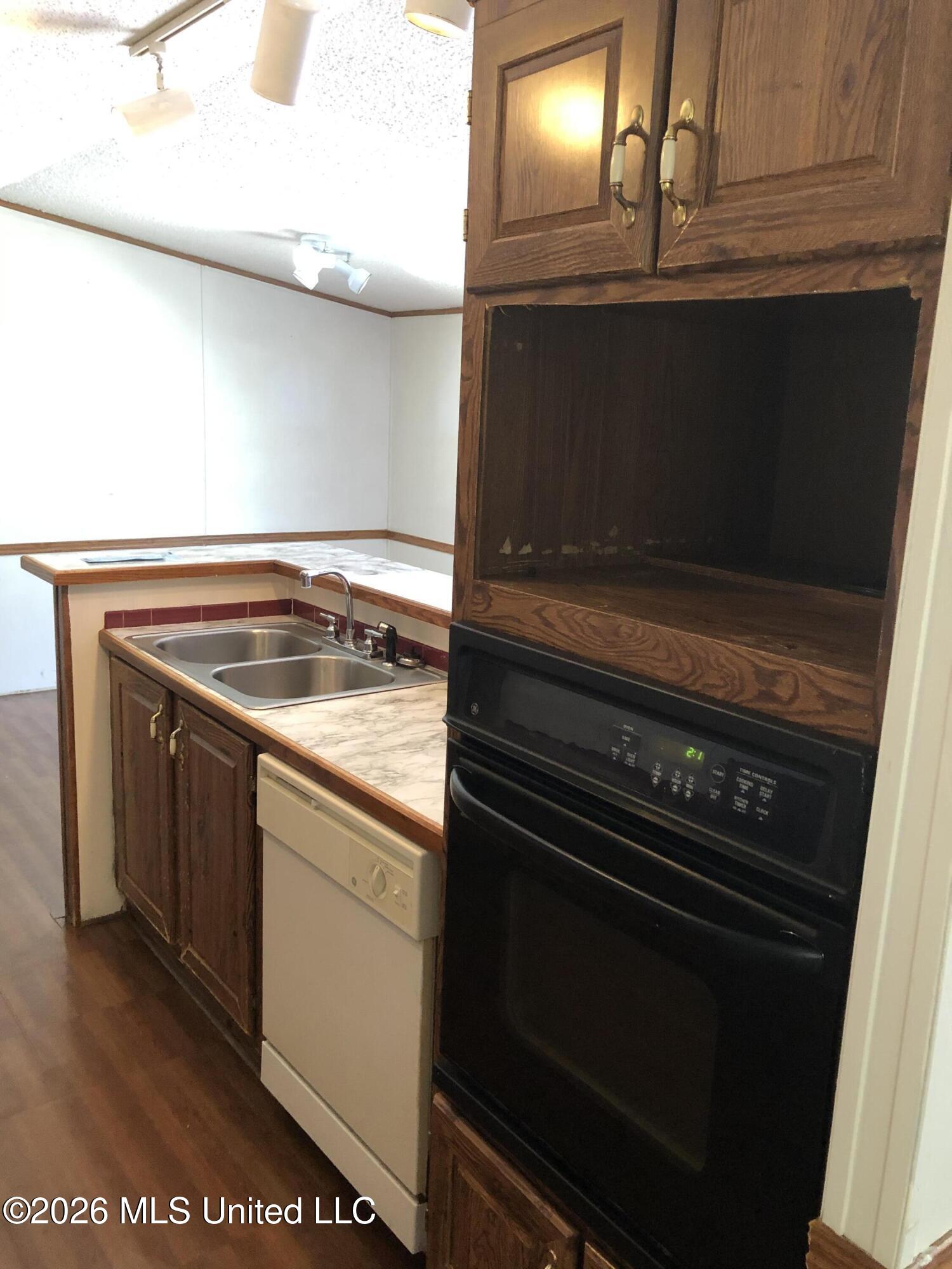 3145 Prichard Road Tunica, MS 38676 - Photo 5 of 10 Kitchen