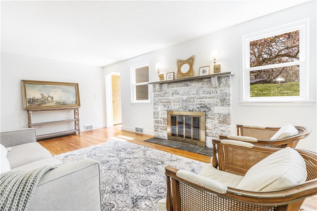 246 Evans City Road Butler, PA 16001 - Photo 3 of 25 Gallery Image 3